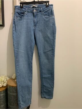 Levi's Women's Light Wash Blue Skinny Jeans